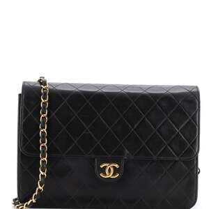 Chanel Vintage Clutch With Chain #241274C31B